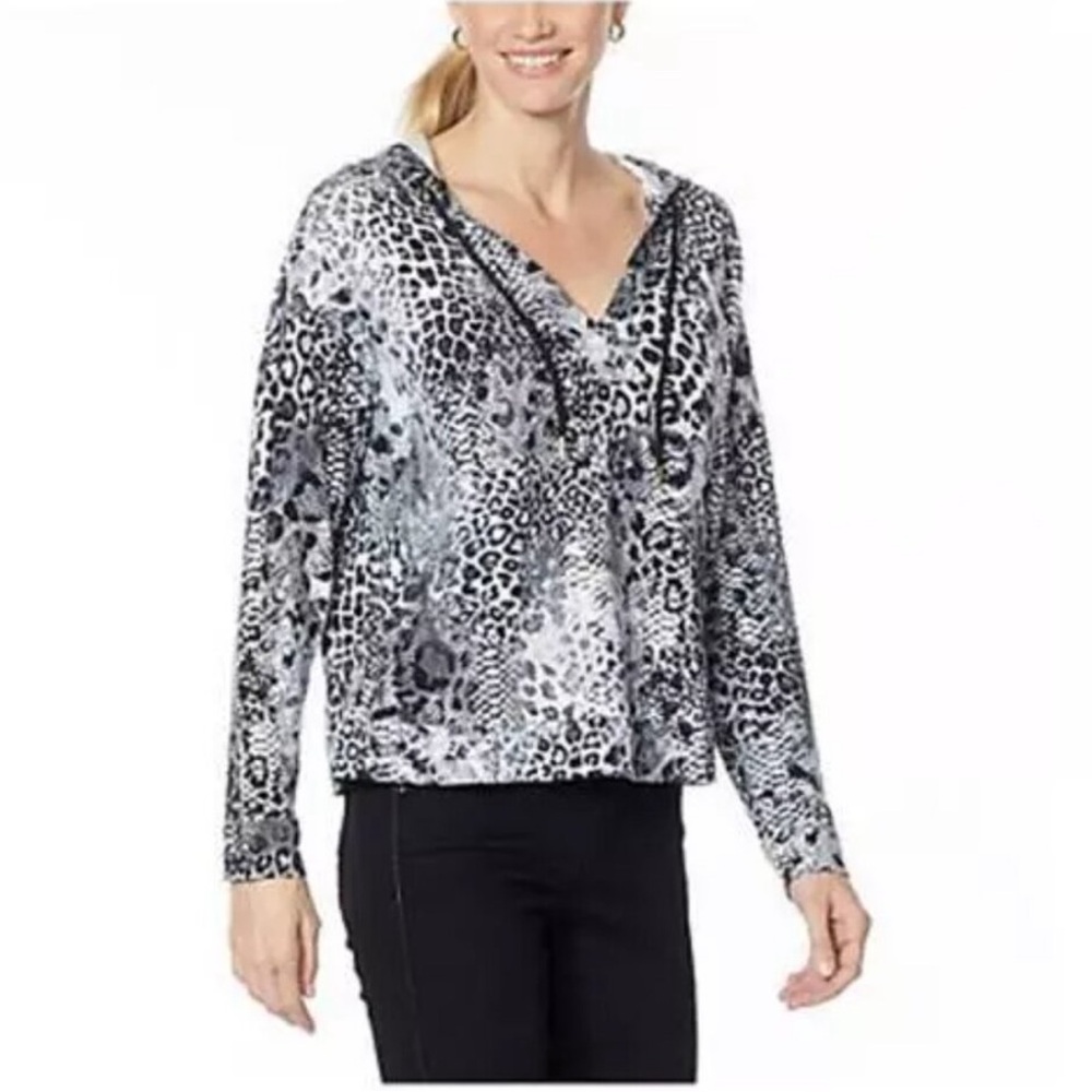 New! SkinnyGirl Sammi Pullover Hoodie Sweatshirt Black Exotic Leopard, Small